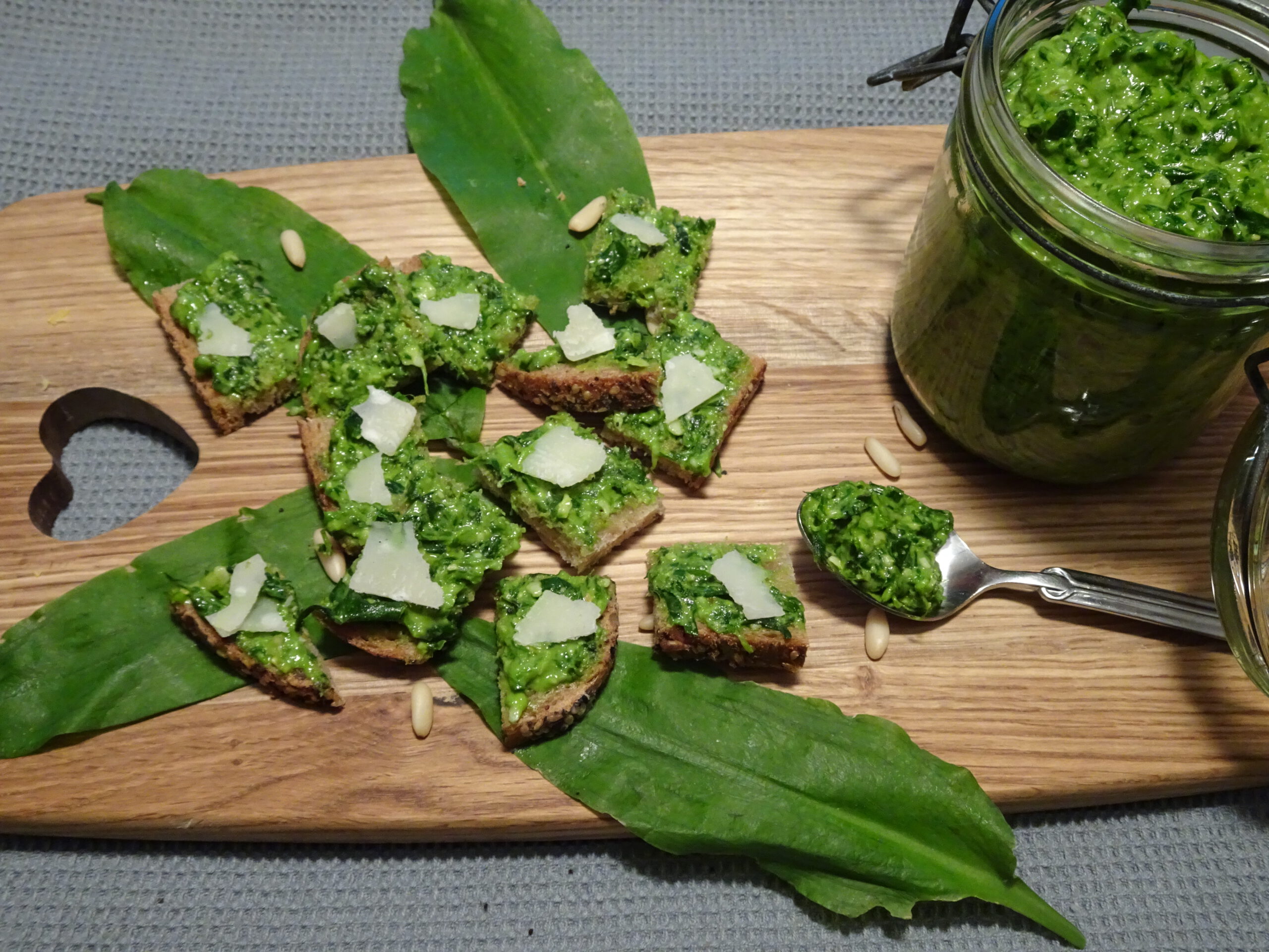 Gather wild garlic and make fresh pesto